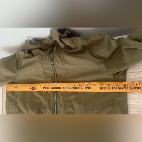 J. Crew Olive Green Full Zip Cinch Crop Waist Hoodie Windbreaker Jacket - Picture 6 of 8